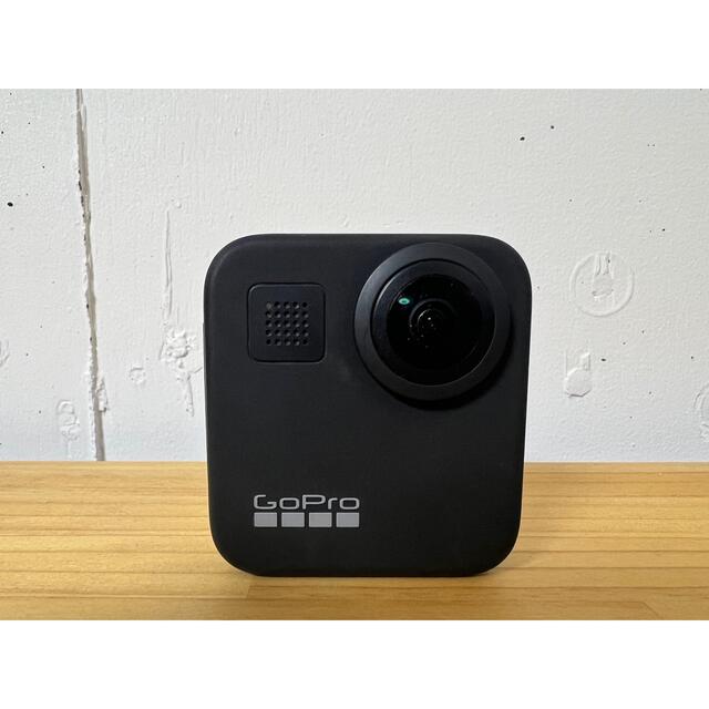 GoPro(ゴープロ)のGoProMAX本体 デュアルバッテリーチャージャー付属 スマホ/家電/カメラのカメラ(コンパクトデジタルカメラ)の商品写真