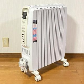 デロンギ(DeLonghi)のデロンギ　オイルヒーター(オイルヒーター)