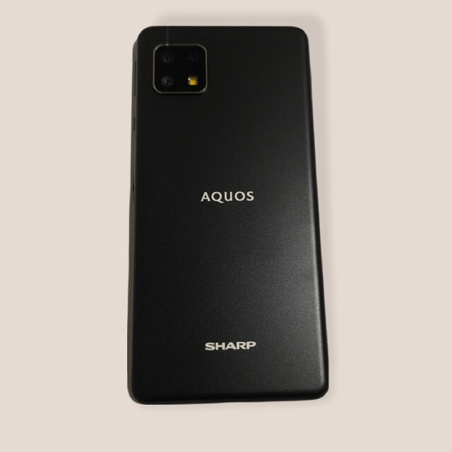 AQUOS(アクオス)の【クリアケース付】AQUOSsense4lite(黒)SIMフリ ー スマホ/家電/カメラのスマートフォン/携帯電話(スマートフォン本体)の商品写真