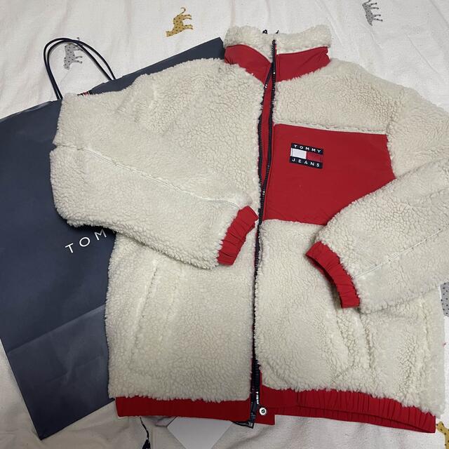 TOMMY HILFIGER(トミーヒルフィガー)のトミージーンズ　リバーシブル　ボア　新品　xs レディースのジャケット/アウター(ブルゾン)の商品写真