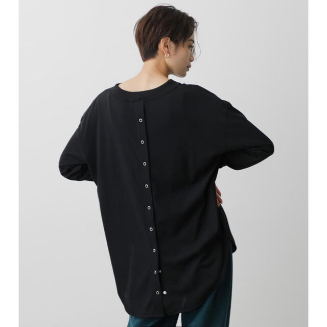 AZUL by moussy(アズールバイマウジー)のAZUL by moussy 長袖カットソー レディースのトップス(Tシャツ(長袖/七分))の商品写真