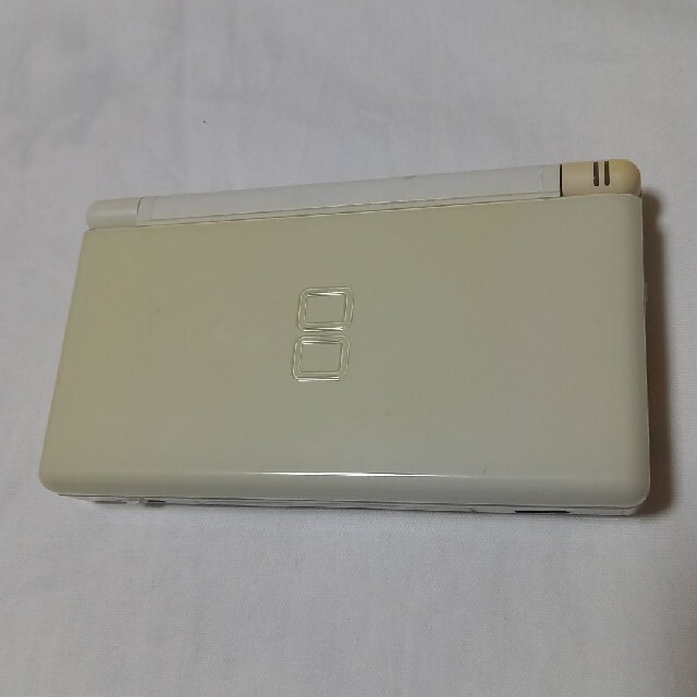 ニンテンドーDS(ニンテンドーDS)の【はやと様専用】【動作確認済】NintendoDS LITE クリスタルホワイト エンタメ/ホビーのゲームソフト/ゲーム機本体(携帯用ゲーム機本体)の商品写真