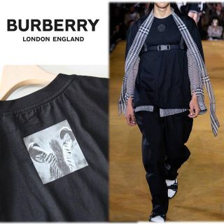 バーバリー(BURBERRY)の《バーバリー》新品 伊製 ラバーパッチ付 袖あき Tシャツ オーバーサイズ M(Tシャツ/カットソー(半袖/袖なし))