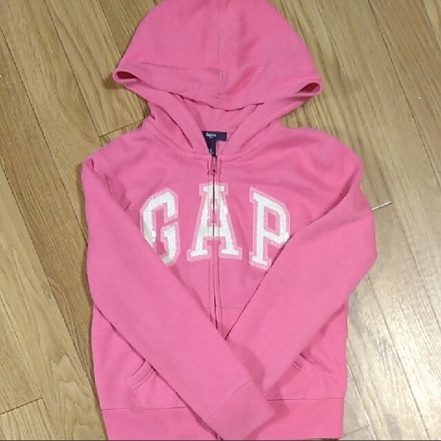 GAP(ギャップ)のGAP パーカー 130cm キッズ/ベビー/マタニティのキッズ服女の子用(90cm~)(ジャケット/上着)の商品写真