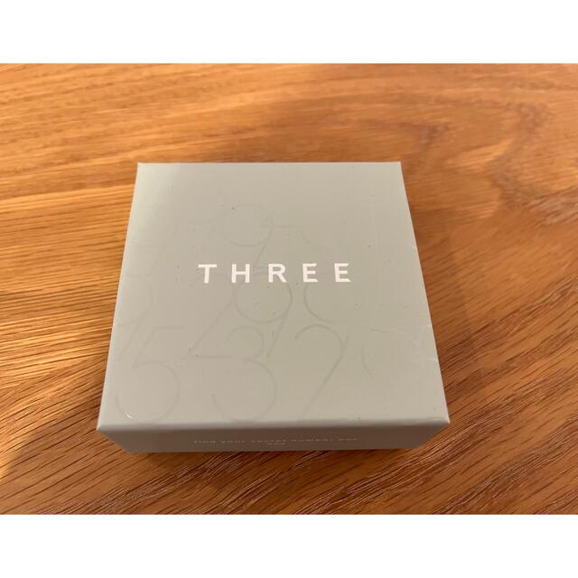 THREE(スリー)の専用！THREE ファインドユアシークレットナンバー ボックス X02 コスメ/美容のキット/セット(コフレ/メイクアップセット)の商品写真