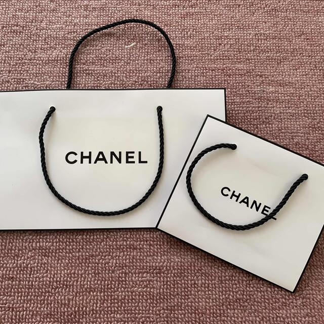 CHANEL(シャネル)のCHANEL シャネル ショップ袋　２枚セット レディースのバッグ(ショップ袋)の商品写真