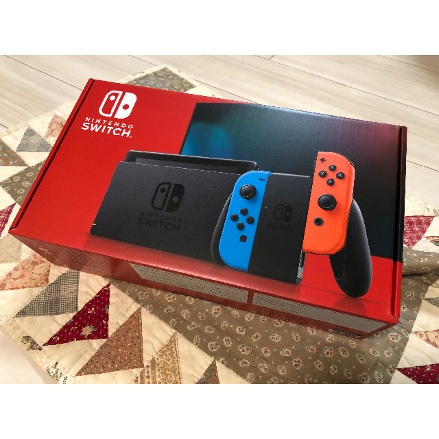 新品未使用 新型ニンテンドースイッチ ネオンブルー/ネオンレッド