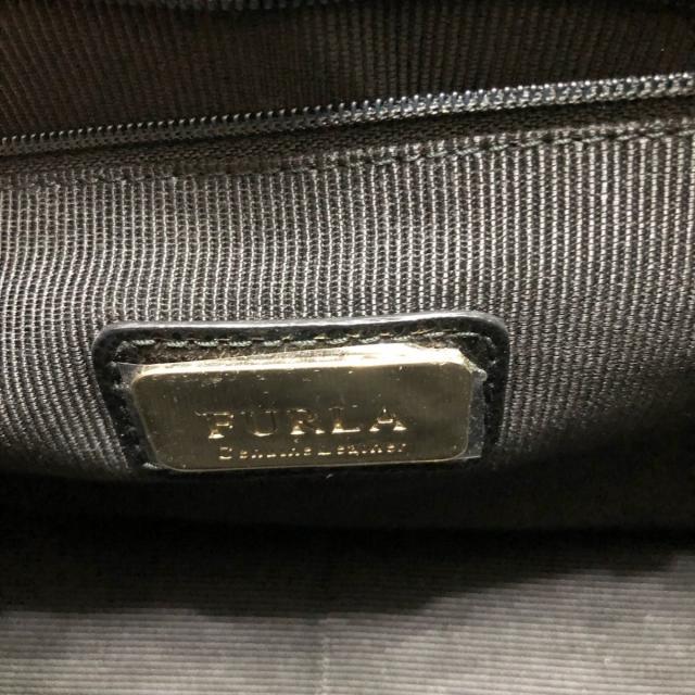 Furla(フルラ)のフルラ ショルダーバッグ美品  黒 レザー レディースのバッグ(ショルダーバッグ)の商品写真
