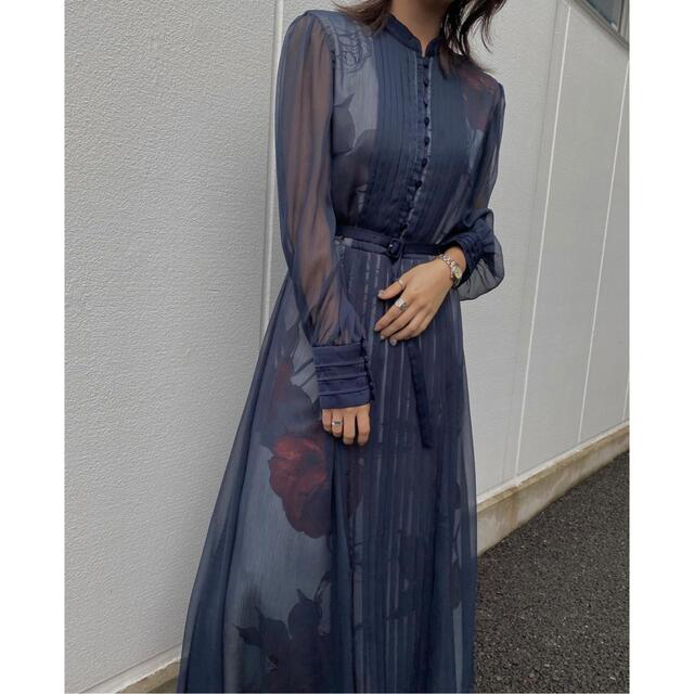 Ameri VINTAGE(アメリヴィンテージ)のELLA VEIL DRESS ネイビー 【Sサイズ】 レディースのワンピース(ロングワンピース/マキシワンピース)の商品写真