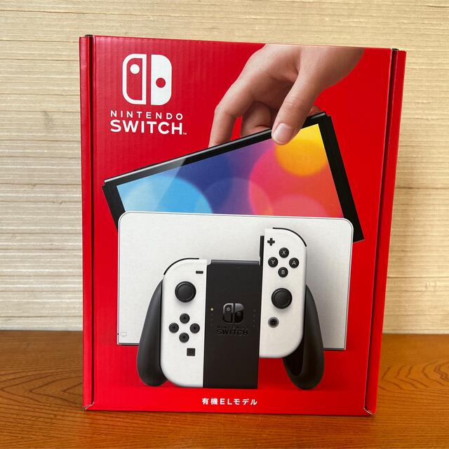 Nintendo Switch(ニンテンドースイッチ)の任天堂Switch有機EL エンタメ/ホビーのゲームソフト/ゲーム機本体(家庭用ゲーム機本体)の商品写真
