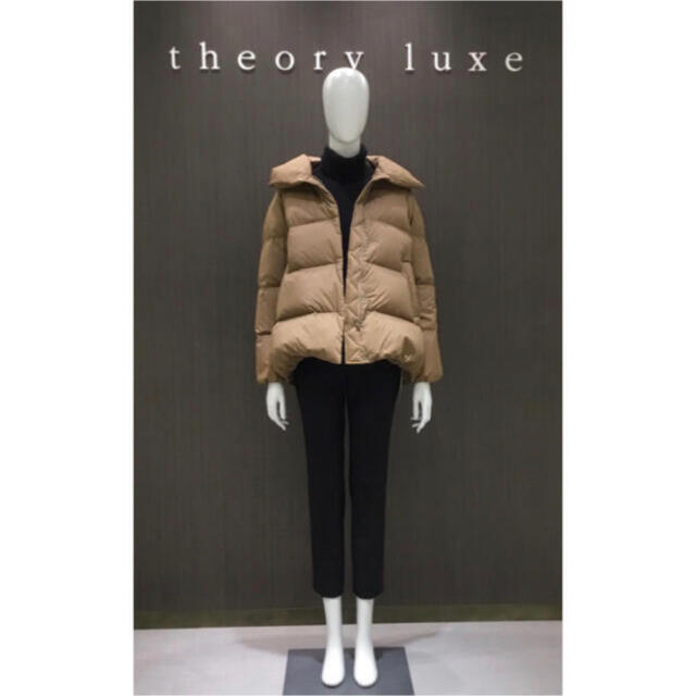 Theory luxe 19aw ショート丈ダウンコート 1