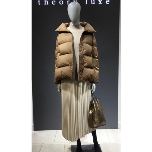 Theory luxe 19aw ショート丈ダウンコート 6