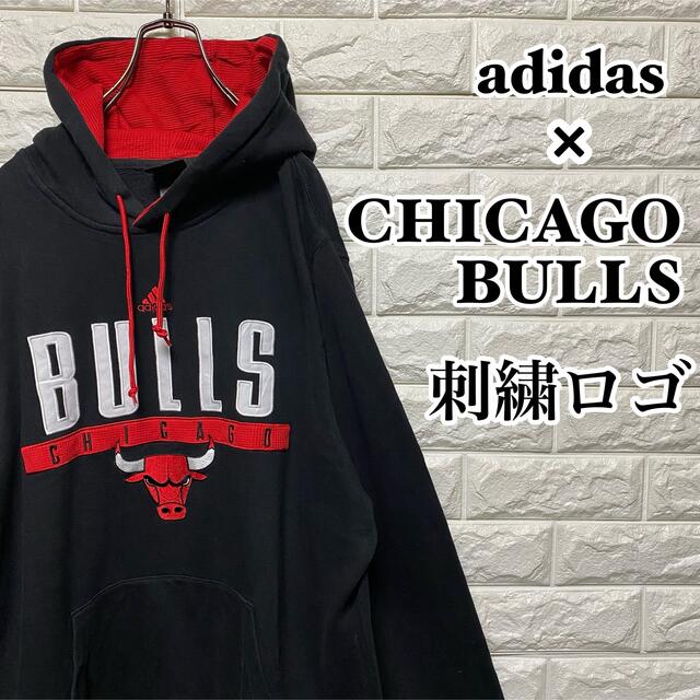 adidas(アディダス)の【adidas×CHICAGO BULLS】プルオーバーパーカー 刺繍 メンズのトップス(パーカー)の商品写真