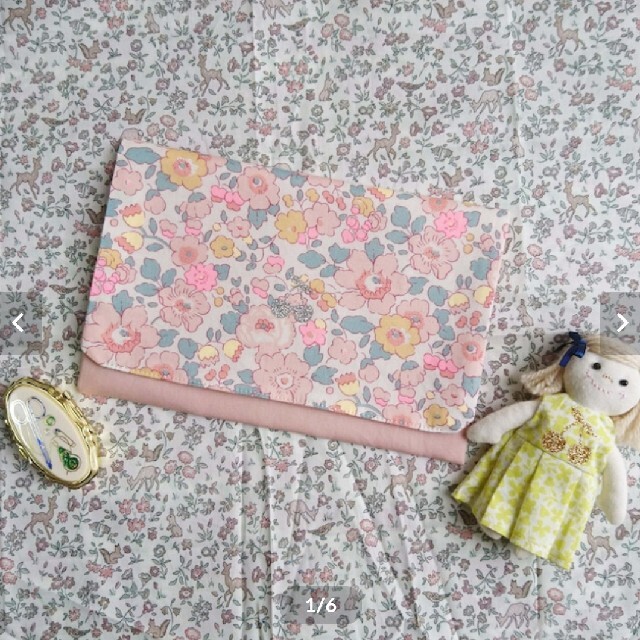 専用ページ アップリケ刺繍 マスクケース ベッツィバーバパパ ハンドメイドのファッション小物(その他)の商品写真