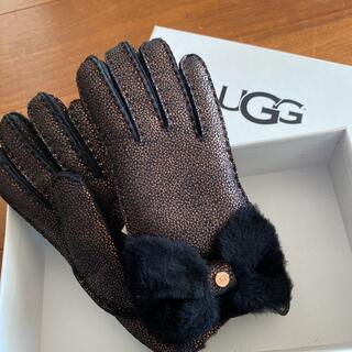 アグ(UGG)のugg シープスキンファー　リボン手袋　メタルブラックS(手袋)