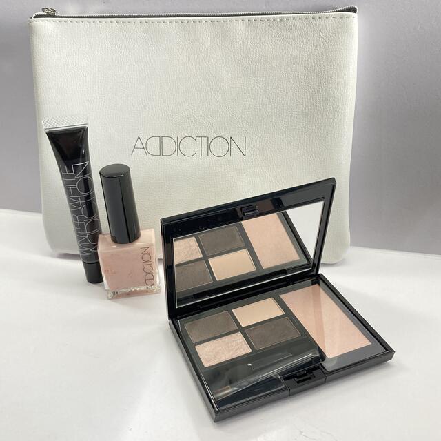 ADDICTION(アディクション)の【未使用】ADDICTION ホリデー アディクション  ウィンターホワイト  コスメ/美容のキット/セット(コフレ/メイクアップセット)の商品写真