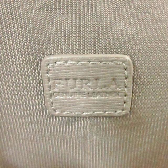 Furla(フルラ)のフルラ ポーチ美品  - ポーチ2点セット レディースのファッション小物(ポーチ)の商品写真