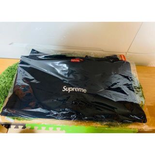 シュプリーム(Supreme)のSupreme Box Logo crew neck  ネイビー(スウェット)