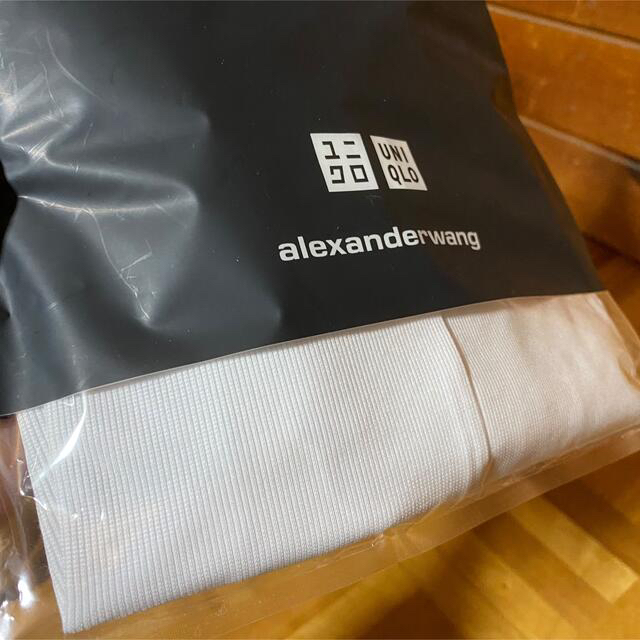 Alexander Wang(アレキサンダーワン)の専用　ユニクロ　アレキサンダーワン　ヒートテック　メンズS 新品未使用 レディースの下着/アンダーウェア(アンダーシャツ/防寒インナー)の商品写真