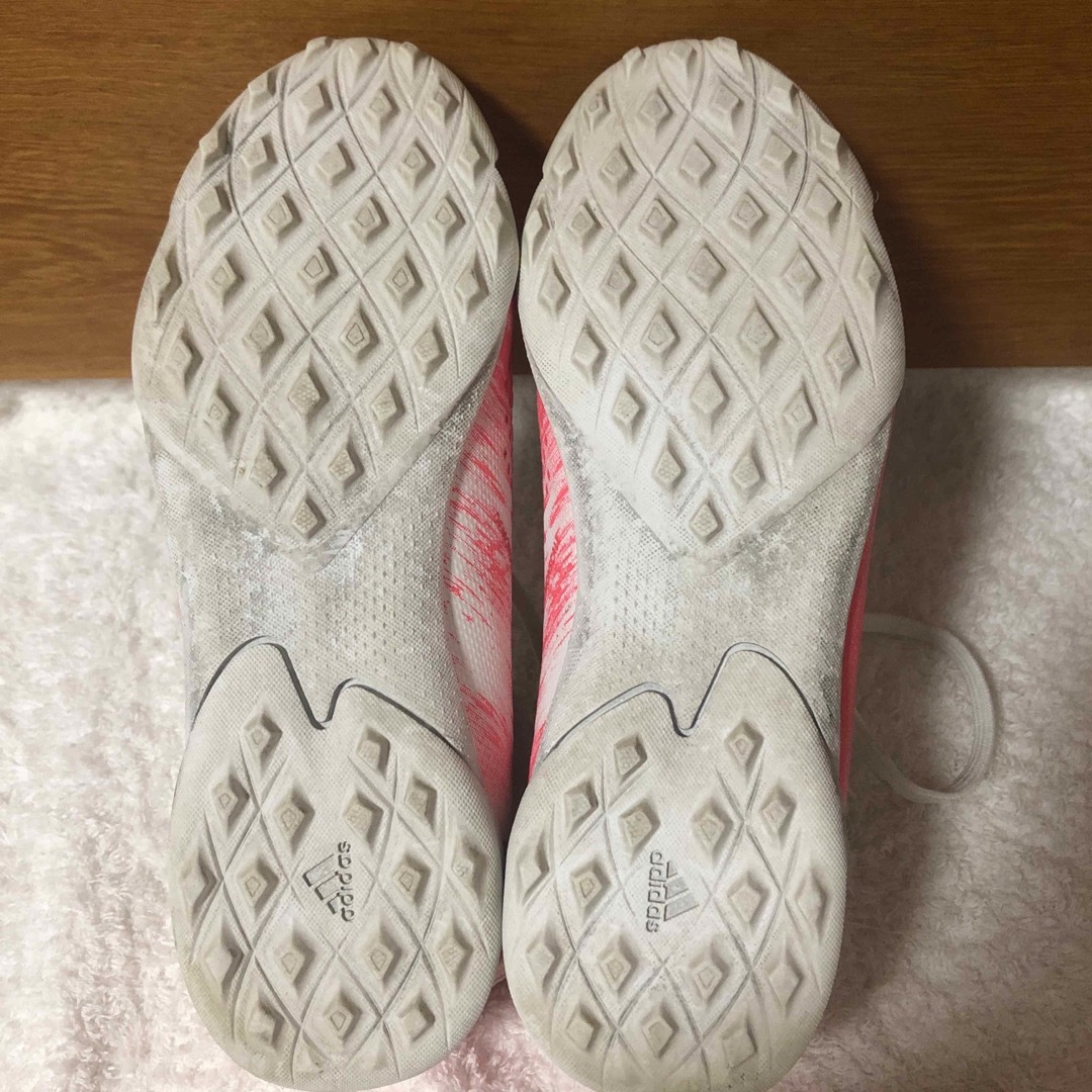 adidas(アディダス)のアディダス　22.5㎝ キッズ/ベビー/マタニティのキッズ靴/シューズ(15cm~)(スニーカー)の商品写真