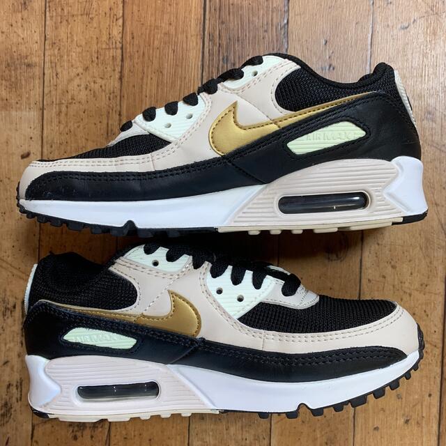 NIKE(ナイキ)の23 ナイキ エア マックス 90 NIKE AIR MAX 90 ベージュ レディースの靴/シューズ(スニーカー)の商品写真