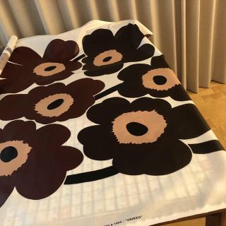 マリメッコ(marimekko)のマリメッコ  テーブルクロス　撥水加工(テーブル用品)