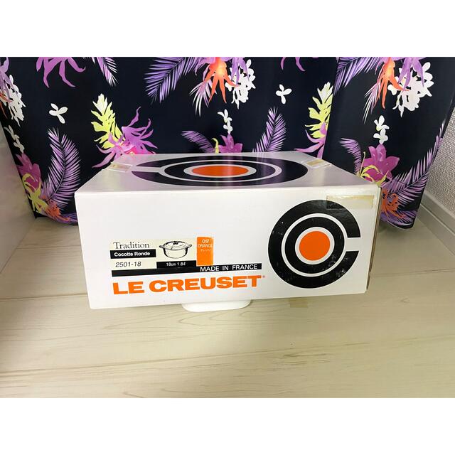 LE CREUSET(ルクルーゼ)のル・クルーゼ Le Creuset ココットロンド 18cm インテリア/住まい/日用品のキッチン/食器(鍋/フライパン)の商品写真