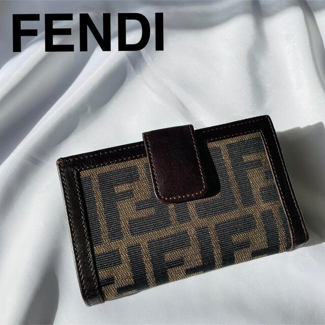 【極美品】FENDI ズッカ柄 がま口 2つ折り財布 ブラウン レディースメンズ | フリマアプリ ラクマ