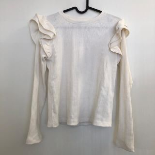 ザラ(ZARA)の新品未使用♡ZARA♡肩フリル トップス(カットソー(長袖/七分))