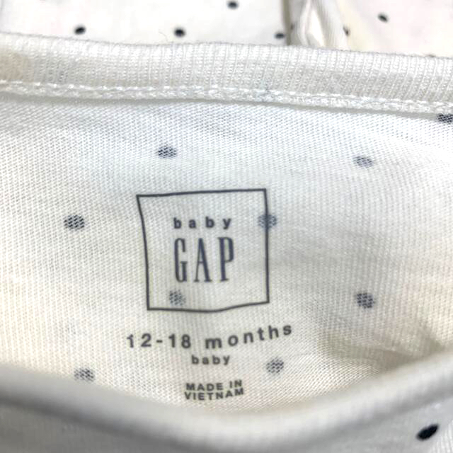 babyGAP(ベビーギャップ)の【最終値下げ】baby Gap 12-18months 猫柄 キッズ/ベビー/マタニティのベビー服(~85cm)(ロンパース)の商品写真