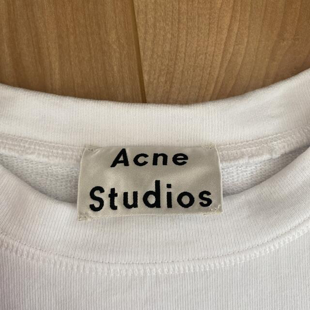 ACNE(アクネ)のAcne Studios型押しロゴトレーナー　美品✳︎ レディースのトップス(トレーナー/スウェット)の商品写真