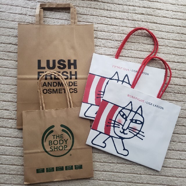 THE BODY SHOP(ザボディショップ)のショップ袋　リサ・ラーソン　THE BODYSHOP　LUSH　まとめ売 レディースのバッグ(ショップ袋)の商品写真