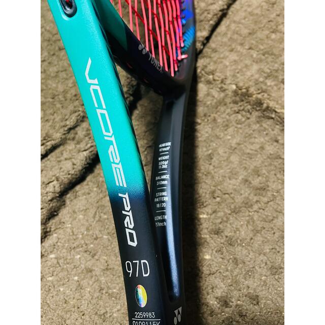 YONEX(ヨネックス)のYONEX ヨネックス VCORE PRO 97D 2021モデル スポーツ/アウトドアのテニス(ラケット)の商品写真