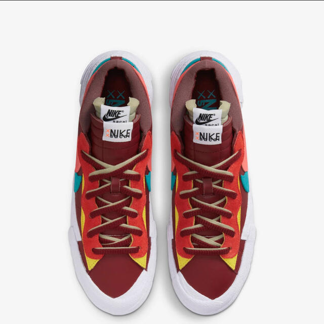 NIKE(ナイキ)のKAWS × sacai × Nike Blazer Low ナイキサカイカウズ メンズの靴/シューズ(スニーカー)の商品写真