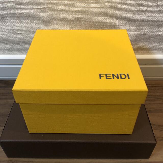 FENDI(フェンディ)のFENDI Quadro 腕時計　MENS メンズの時計(腕時計(アナログ))の商品写真