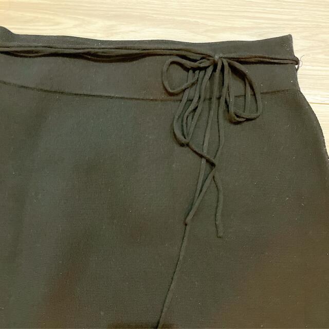 Mila Owen(ミラオーウェン)のミラオーウェン　Mila Owen ニットスカート黒　一回着用　美品 レディースのスカート(ひざ丈スカート)の商品写真