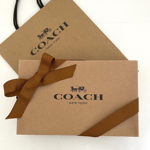 COACH(コーチ)の新品☆COACH(コーチ)ショップ袋とギフトBOX  リボン付き 3点セット レディースのバッグ(ショップ袋)の商品写真
