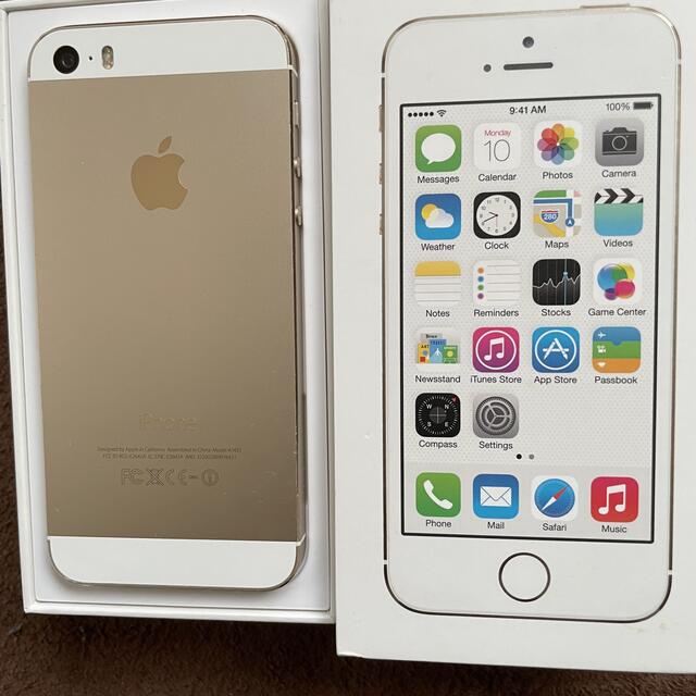 Apple(アップル)のiPhone 5s Gold 32 GB docomo ジャンク品 スマホ/家電/カメラのスマートフォン/携帯電話(スマートフォン本体)の商品写真