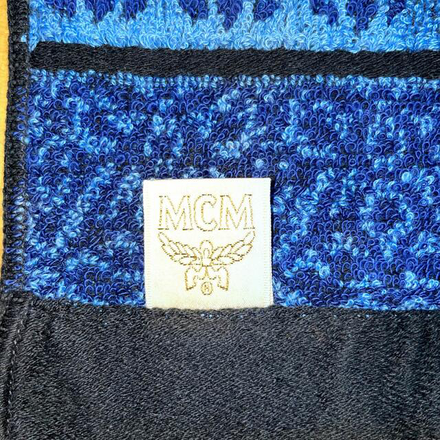 MCM(エムシーエム)のMCM マンシングウエア　ハンドタオル　２枚 レディースのファッション小物(ハンカチ)の商品写真