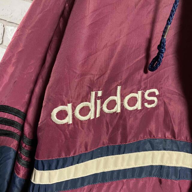 adidas(アディダス)の90s 古着 アディダス 刺繍ロゴ リバーシブル トレフォイルロゴ ゆるだぼ メンズのジャケット/アウター(ナイロンジャケット)の商品写真