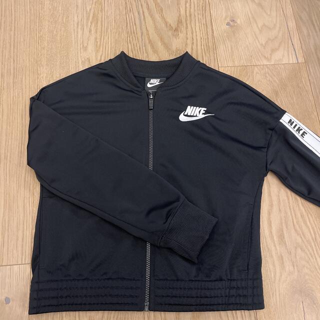 NIKE(ナイキ)のNIKE ナイキ ジャージ　トラックスーツ　150 キッズ/ベビー/マタニティのキッズ服女の子用(90cm~)(その他)の商品写真