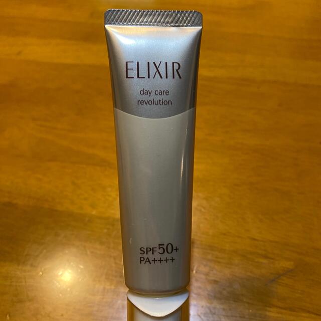 ELIXIR(エリクシール)の【新品未使用】エリクシールシュペリエルデーケアレボリューション コスメ/美容のスキンケア/基礎化粧品(乳液/ミルク)の商品写真