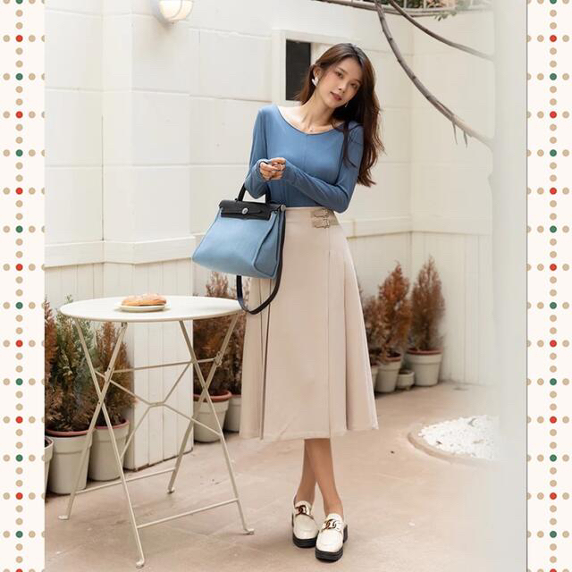 ハイウエストのAラインプリーツスカート ラップスカート風 韓国ファッション  レディースのスカート(ひざ丈スカート)の商品写真
