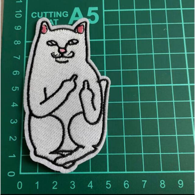 [498] 猫　ねこ　白　ワッペン ハンドメイドの素材/材料(各種パーツ)の商品写真