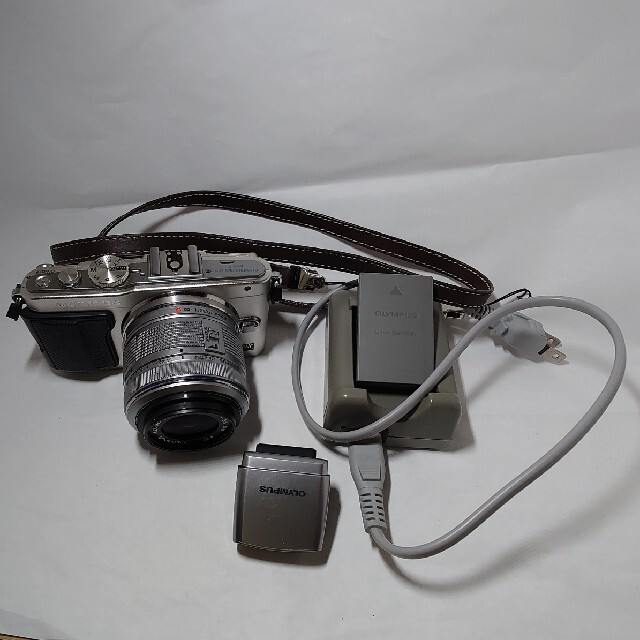 美品　OLYMPUS　PENE-PL5　おまけ付きスマホ/家電/カメラ