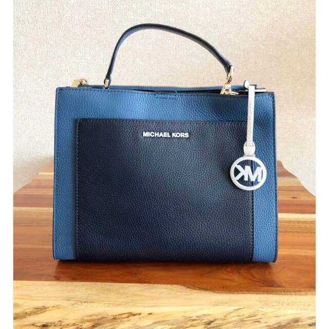 Michael Kors(マイケルコース)の♡新品未使用·MICHAELKORSマイケルコース2wayショルダーバック♡ レディースのバッグ(ショルダーバッグ)の商品写真