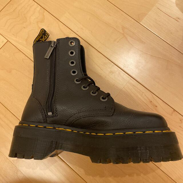 Dr.Martens(ドクターマーチン)のドクターマーチン　Jadon レディースの靴/シューズ(ブーツ)の商品写真