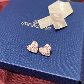 スワロフスキー(SWAROVSKI)のスワロフスキー　ハートピアス(ピアス)