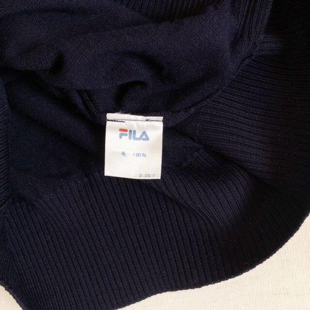 FILA(フィラ)のFILAフィラ Vネック ニット ネイビー メンズM程度 セーター ロゴ メンズのトップス(ニット/セーター)の商品写真