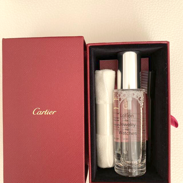 Cartier(カルティエ)のカルチェ　Cartier 新品未使用　クリーナー　セット レディースのファッション小物(腕時計)の商品写真